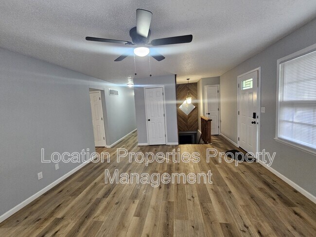 Photo - 3212 W 9th St