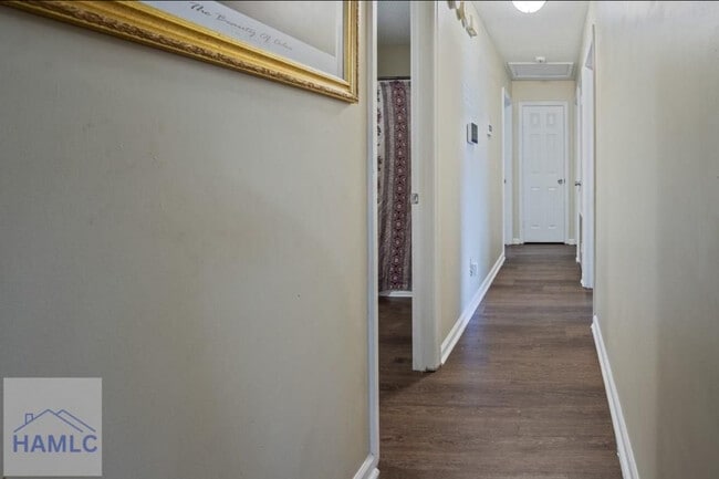 Photo - 615 Scott St