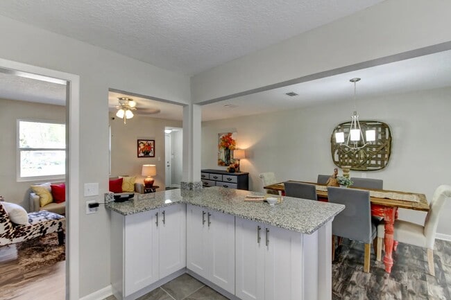 Photo - 6530 Pine Summit Dr