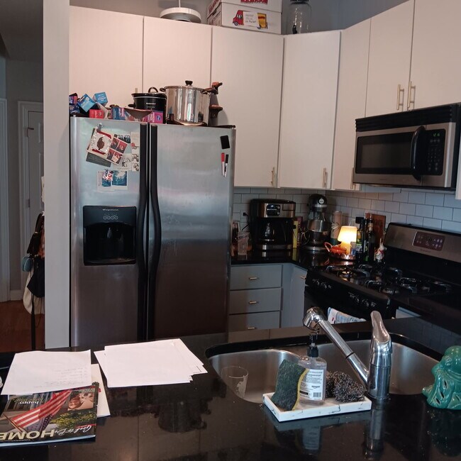 Photo - 2610 W Iowa St Unit 2F