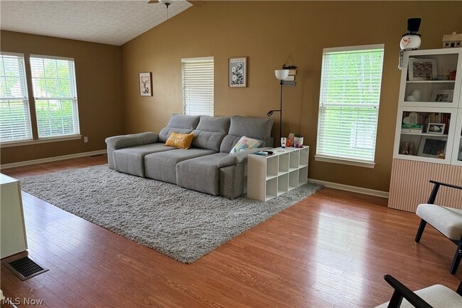 Photo - 167 Creekledge Ln