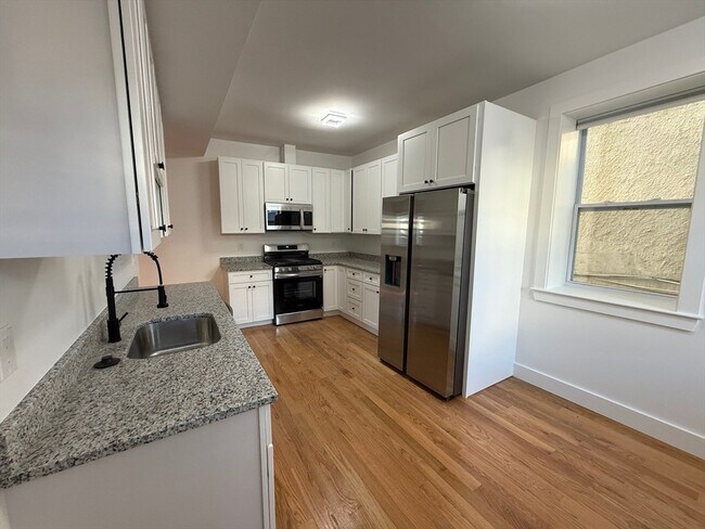 Photo - 33 Elmwood St