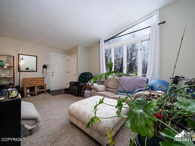 Charming 2-Bedroom Condo for Rent in East ... - Charming 2-Bedroom Condo for Rent in East ...