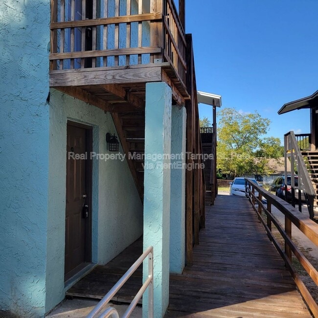 Building Photo - 8429 N 39th St Unit 3