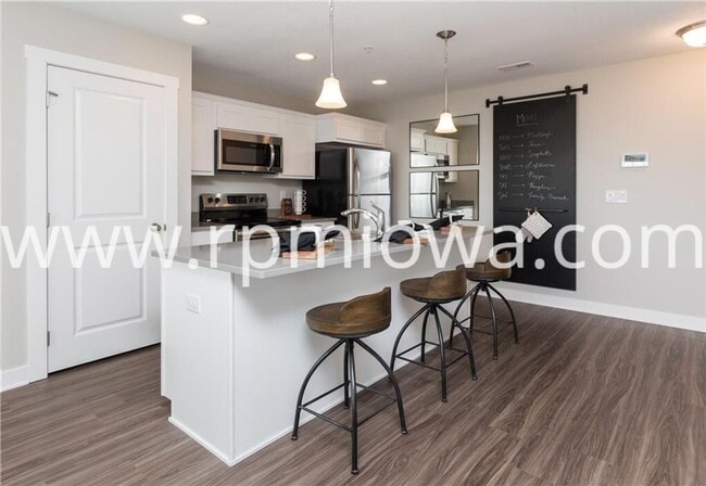 Photo - UPDATED!! 2 Bedroom, 2.5 Bath Townhome in Ankeny