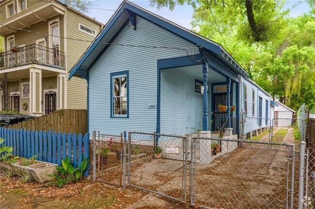 Building Photo - 1524 N Dorgenois St Rental