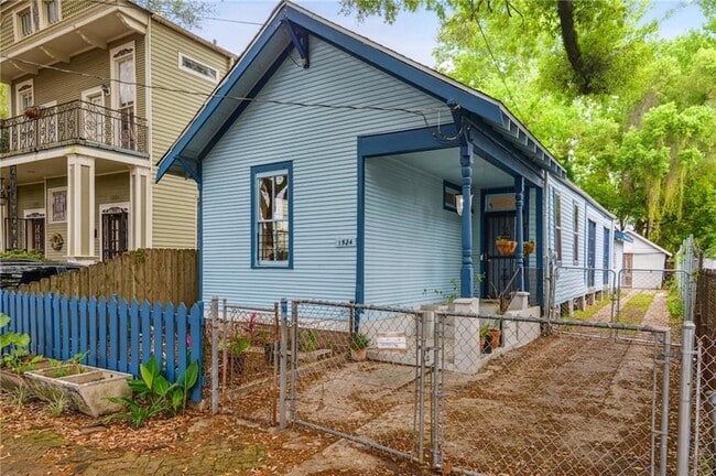 Building Photo - 1524 N Dorgenois St Rental