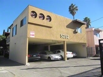 Photo - 5252 Cahuenga Blvd
