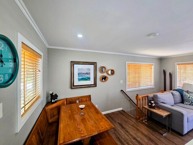 Modern 2 Bed / 2 Bath Near Bear Mountain Ski Resort & Golf Course