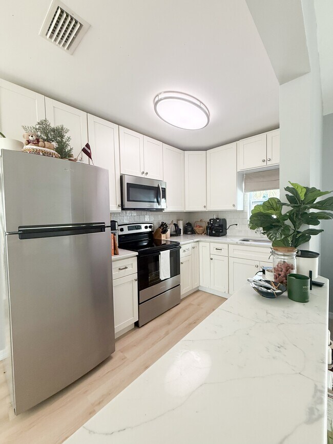 Photo - 165 133rd Ave E