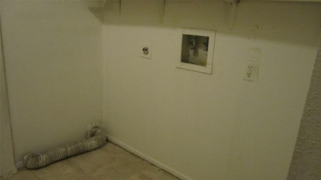 Building Photo - 12122 Kemerton Dr