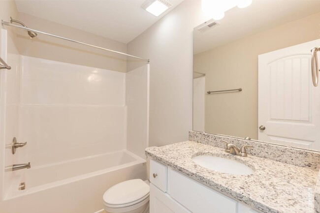 Photo - 3 Bed/2.5 Bath Home!