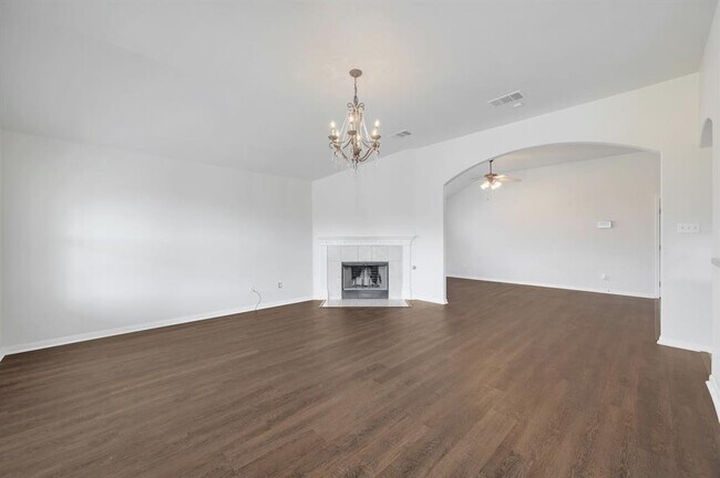 Photo - 917 Old Wick Castle Way