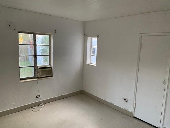 Photo - 1124 NW 112th Terrace