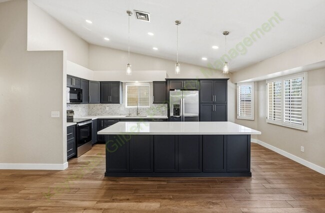 Photo - Beautiful Gilbert Home Near Downtown, Parks & Top Commuter Routes!