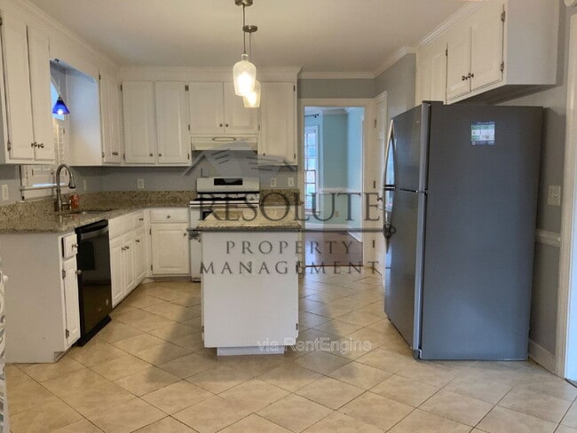 Photo - 207 Leeward Ct