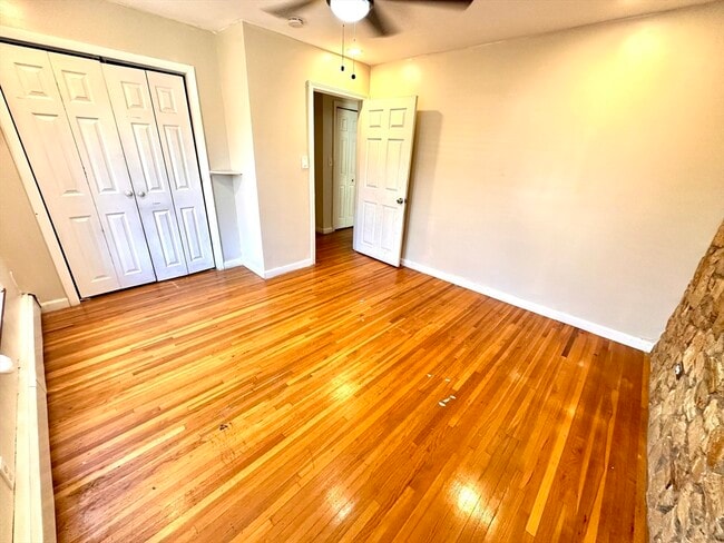 Photo - 175 Springvale Ave Unit 1