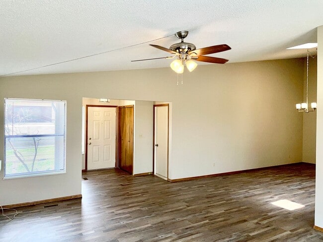 Photo - 2 Bedroom Patio Home With Central Air Conditioning