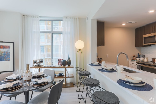 Photo - Gallery Bethesda II