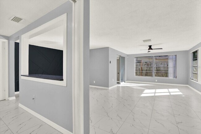 Photo - 7902 Canna Dr