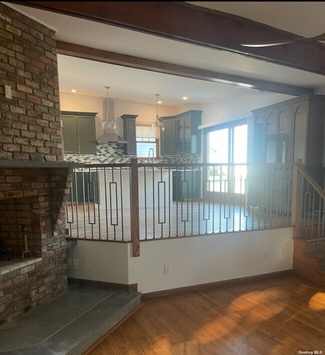 123 Shore Rd House House Rental in Glen Cove, NY