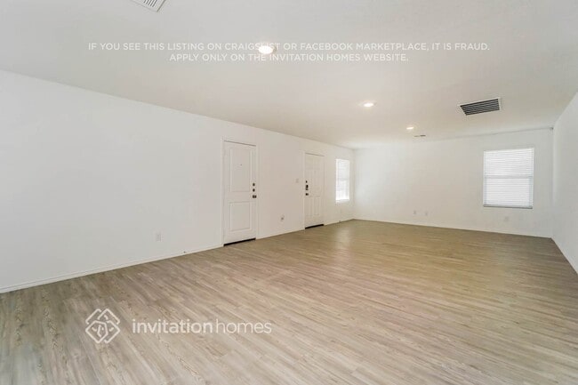 Photo - 10539 McClintock Dr