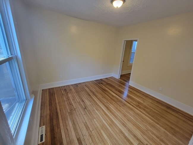 Photo - 324 Goffe St Unidad 1