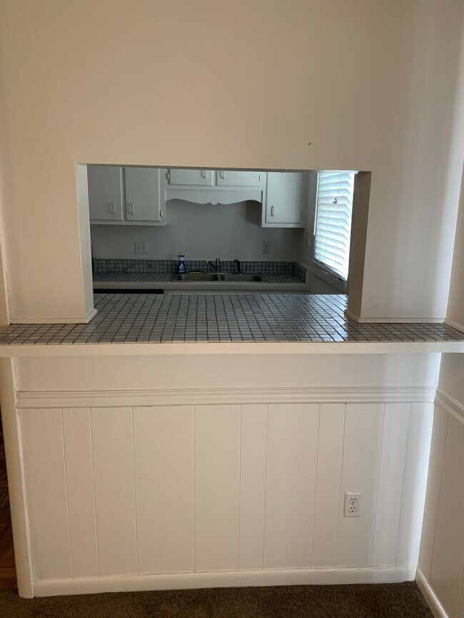 Photo - Southside-Near Oglethorpe Mall & South College