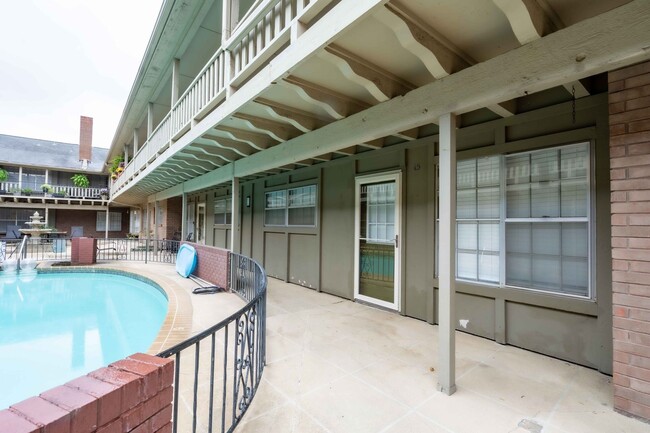 Updated 1 bed / 1bath midtown location - Updated 1 bed / 1bath midtown location Condo