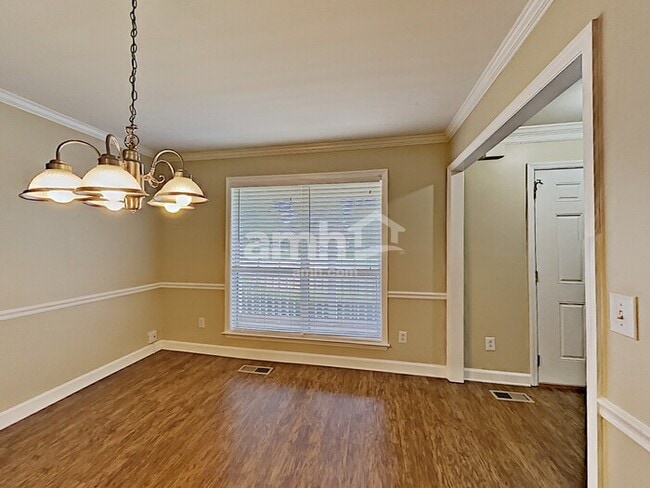 Building Photo - 2581 Douglas Ln Rental