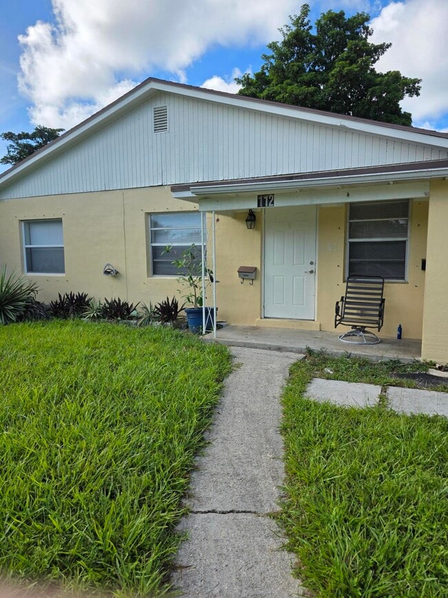 Building Photo - 112 SE 9th Ave Rental