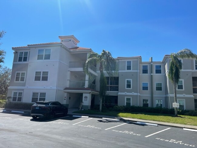 ** Second Floor Condo Available Now in Tid... - ** Second Floor Condo Available Now in Tid...