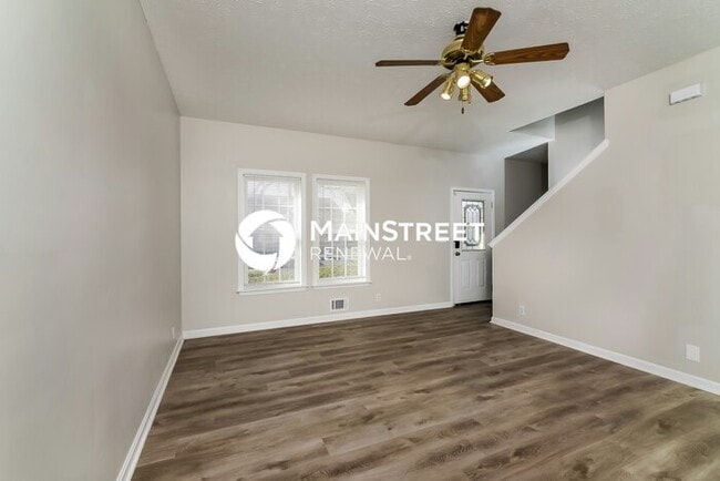 Photo - 3 Bedroom Pet-Friendly Home in SHAWNEE, KS with Main Street Renewal