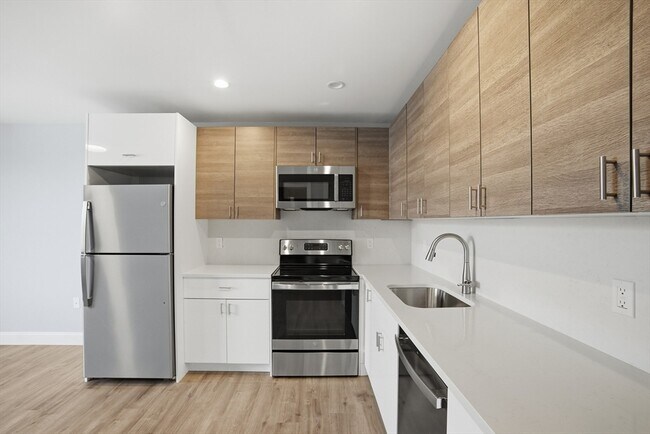 Photo - 632 Centre St Unit 302