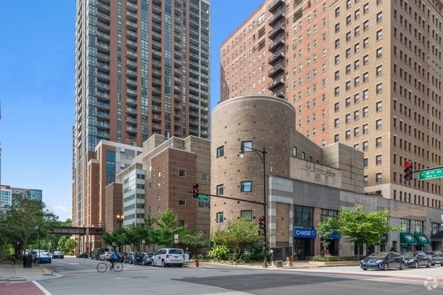 Building Photo - 40 E 9th St Unit 1712 Rental