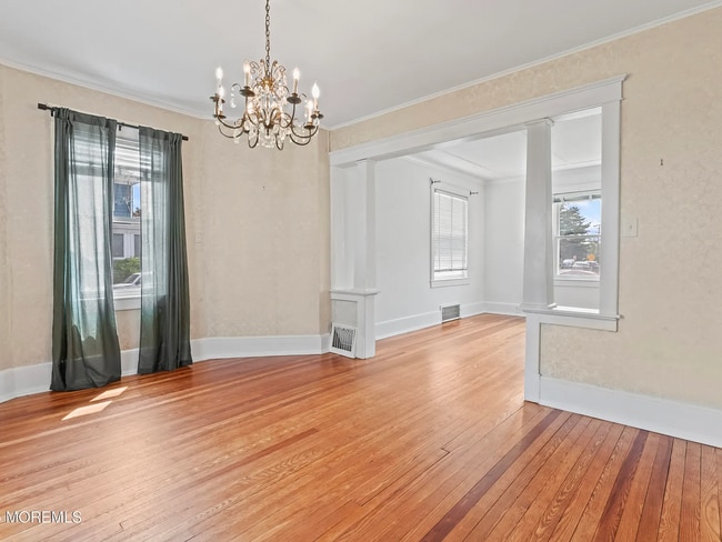 Photo - 42 Chestnut St