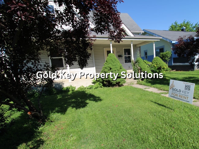 Photo - 2-Story 3 BR 1 BA House with Dining Room SECTION 8 APPROVED