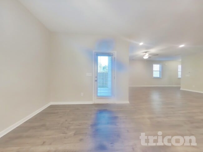 Photo - 156 Chapelcrest Ln