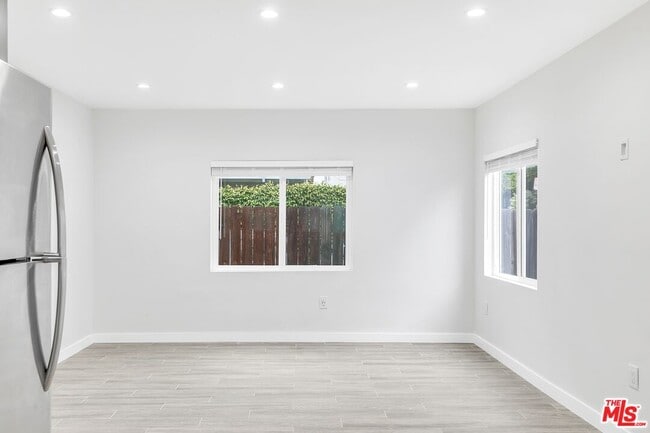 Photo - 40 Rose Ave Unit 3