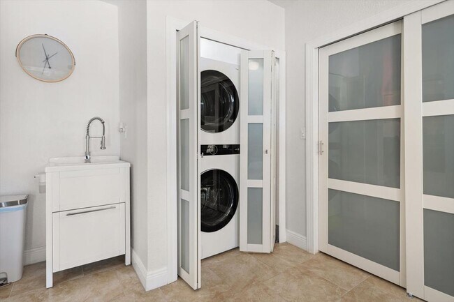 Photo - 2314 W Dewey St