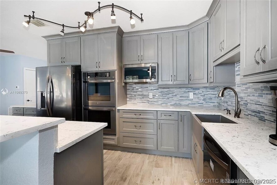 316 NW 29th St