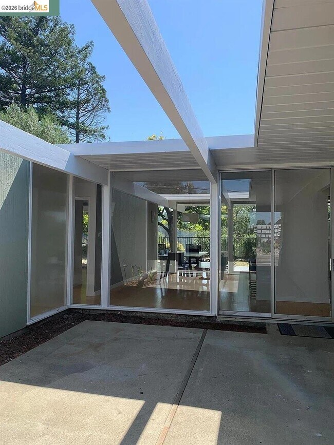 Photo - 5559 Greenridge Rd