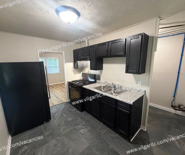 Photo - 260 Van Buren St