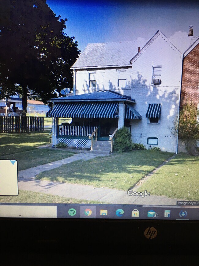 Photo - 805 E Washington Ave Unit Apt B