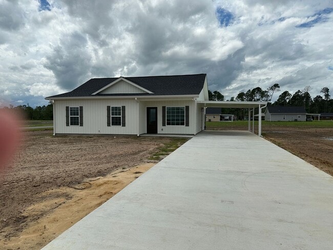 Building Photo - 3 Bed 2 Bath House