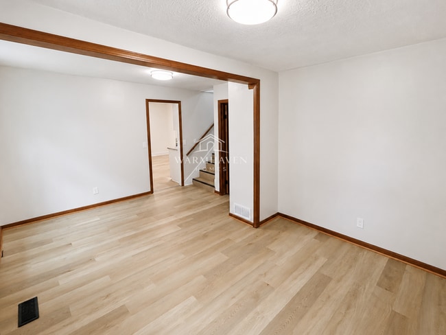 Photo - 303 Barder Ave