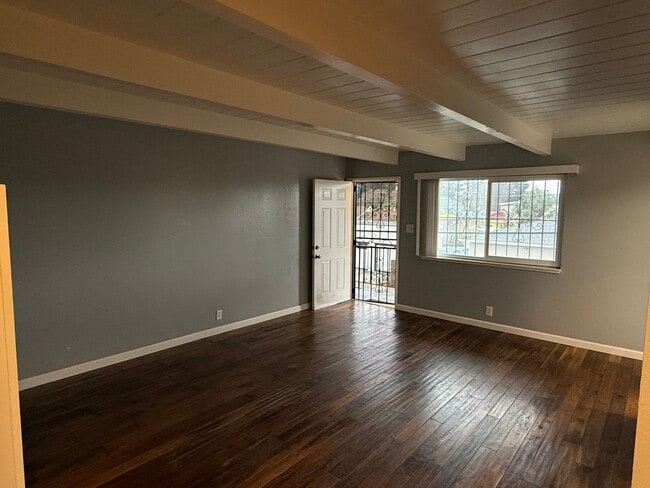 Photo - 5300 School St Unit 5302