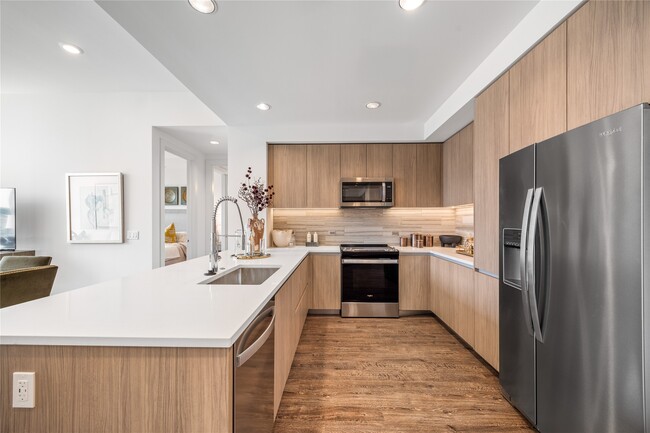 Photo - 2555 Turtle Creek Blvd Unit 517