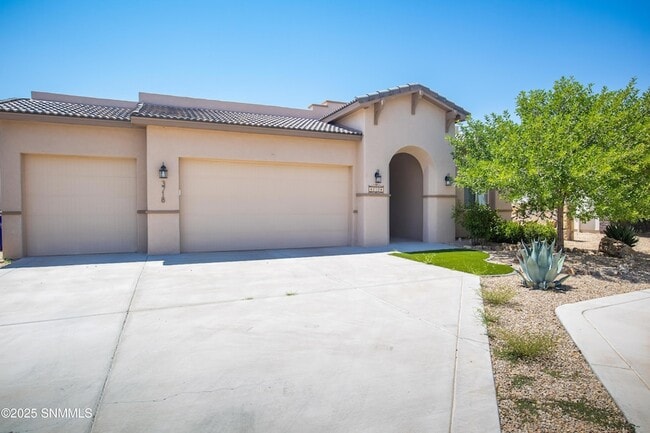 Building Photo - 3718 Golden Echo Lp Rental