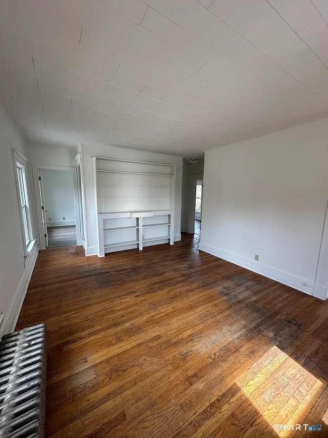 Photo - 173 Mansfield Ave